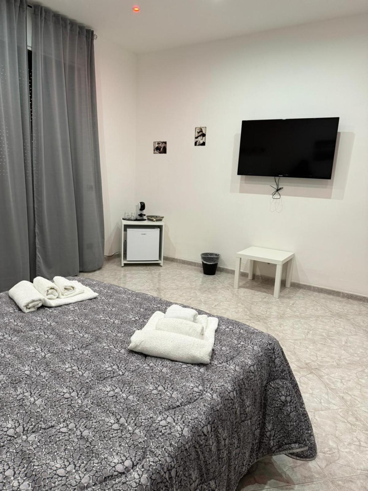 B&B Partenope Наполи Екстериор снимка